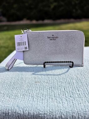 NWT Kate Spade Lucy Glitter Medium L-Zip Wristlet Silver Lunar Light KE454